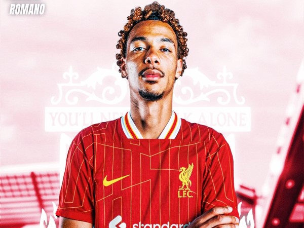 Tin Liverpool: Hugo Ekitike lĩnh án phạt từ HLV Arne Slot