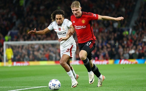 Newcastle sa sút, nhưng chưa bao giờ dễ chịu