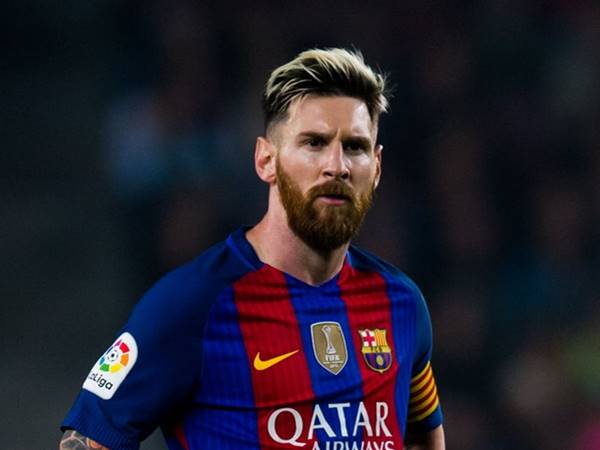 Khám phá các tiền đạo cánh phải hay nhất thế giới