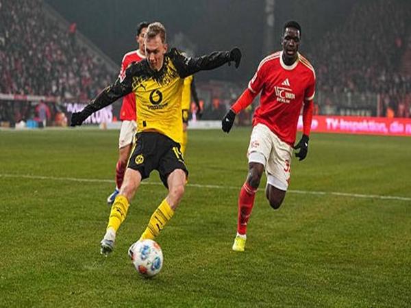 Tin Dortmund: Đội bóng vùng Ruhr giành 3 điểm thuyết phục