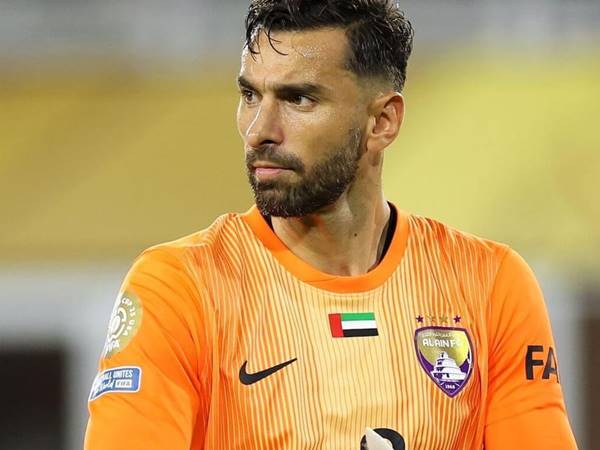 Thủ môn huyền thoại Bồ Đào Nha vĩ đại nhất