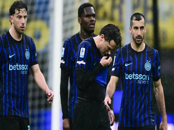 Inter hụt hơi trong cuộc đua vô địch Serie A