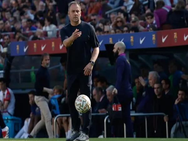 Derby căng thẳng với Espanyol