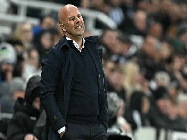 Tin Liverpool: HLV Arne Slot tức giận sau trận thua PSG