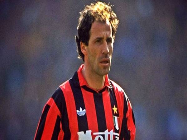 Huyền thoại AC Milan vĩ đại làm nên đế chế Rossoneri